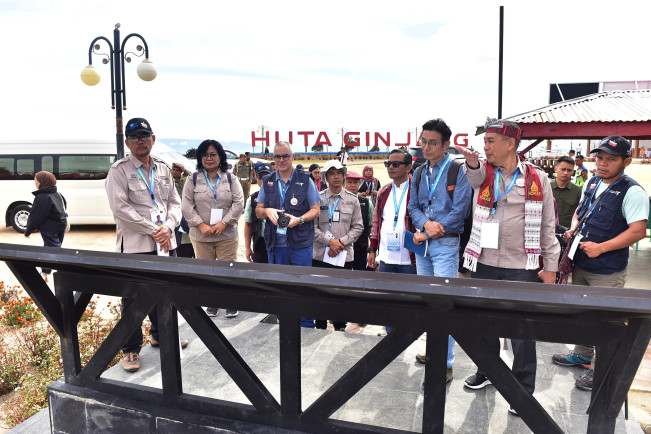 Tim Asesor Unesco melakukan penilaian status Geopark Kaldera Toba. [Istimewa]